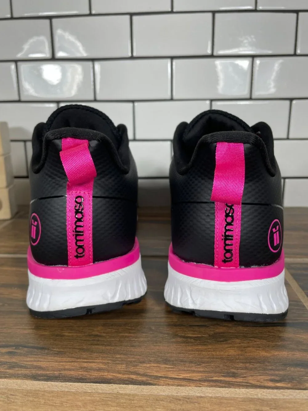 Tommaso Capri II Indoor Cycling Shoes Womens Size 10 Black Pink Biking Sneaker